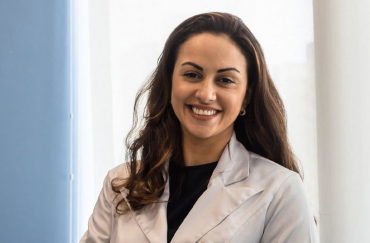 Dra. Emillene Cursino Cordeiro - Médica da Clínica Intrador